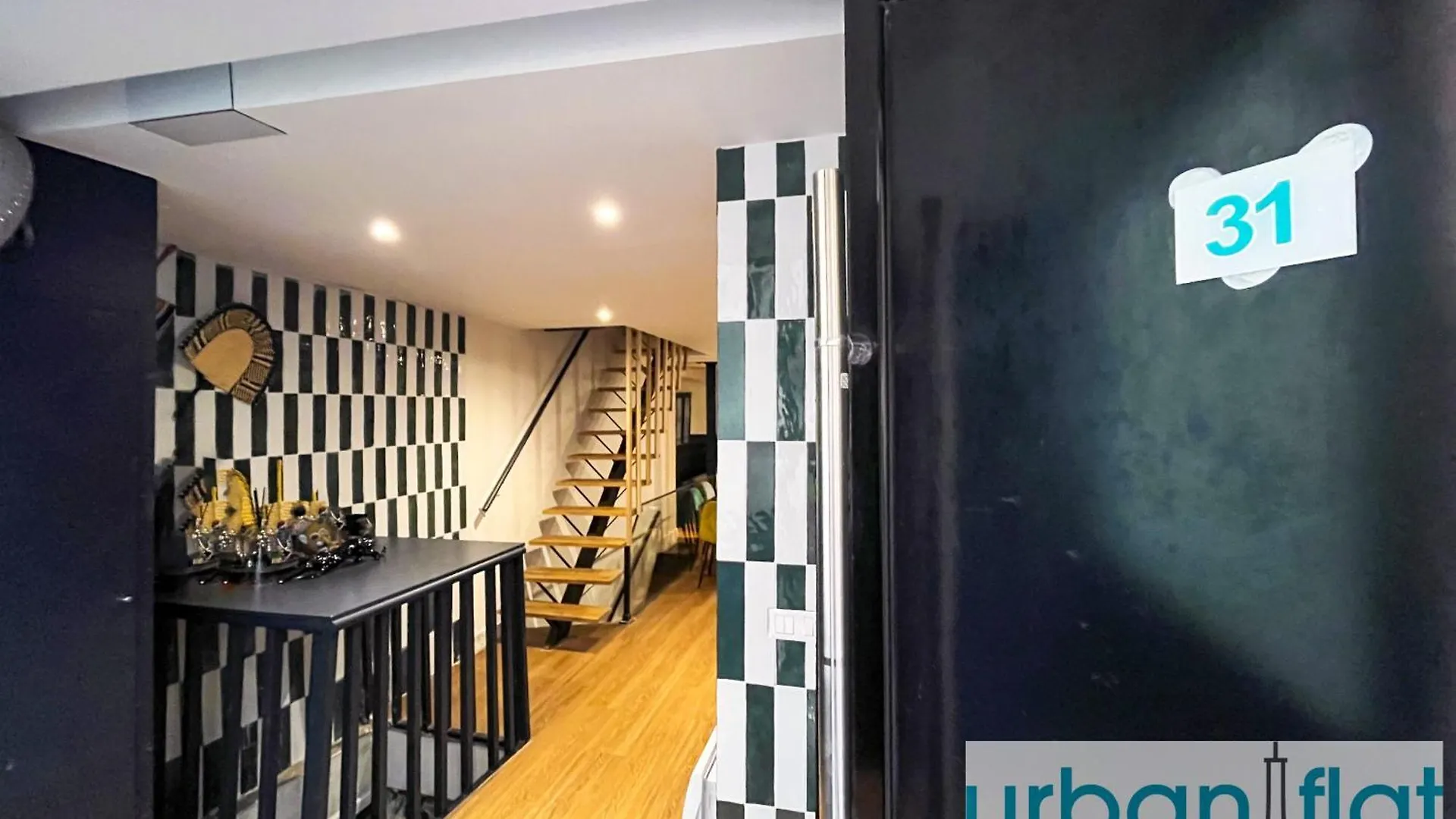 Urban Flat 31 - Charming Triplex In Paris Apartment